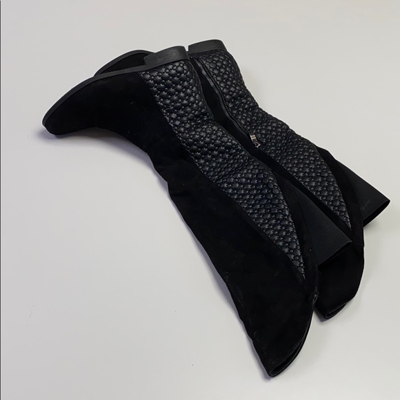 Black Boots - Picture 5 of 5